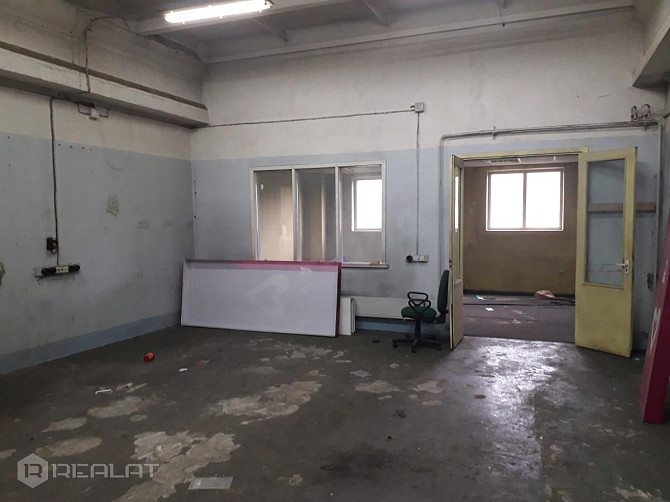 Iznomā biroja telpas , sadalītas divos stāvos   +  1. stāvs 110 m2. gaišas , plašas telpas Rīga - foto 16