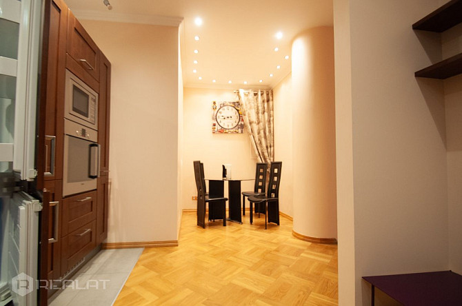 Īrei pieejams saulains un mājīgs 4 istabu dzīvoklis Rīgas Klusajā centrā, prestižajā Rīga - foto 16