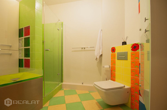 Īrei pieejams saulains un mājīgs 4 istabu dzīvoklis Rīgas Klusajā centrā, prestižajā Rīga - foto 15