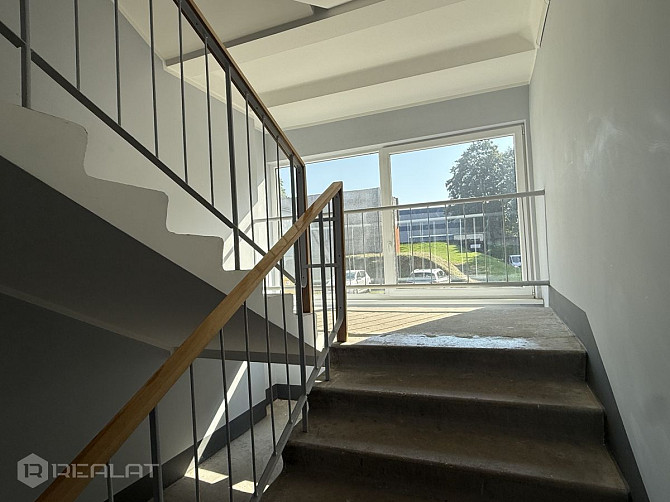 Iznomā  telpas 750 m2. platībā.   + 2. stāvs  + Kravas lifts 2.5 t.  + Stratēģiski izdevīgā Rīga - foto 10