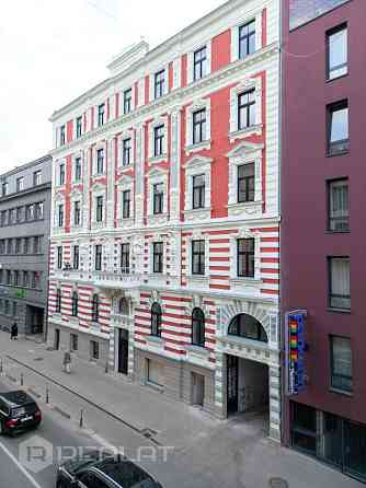 Mēs piedāvājam jums ekskluzīvu iespēju rezervēt dzīvokļus pašā Rīgas centrā, kur jums būs pieejama l Рига