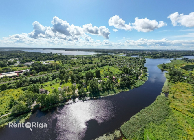 Zemesgabals ar kopējo platību 4,1367 ha atrodas savrupmāju apbūves teritorija (DzS1). Rīga - foto 16