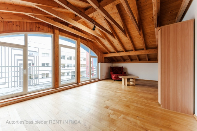 Pārdod mājīgu un gatavu apdzīvošanai privātmāju Rīgas centrā! Šī ir māja, kur satiekas Rīga - foto 15