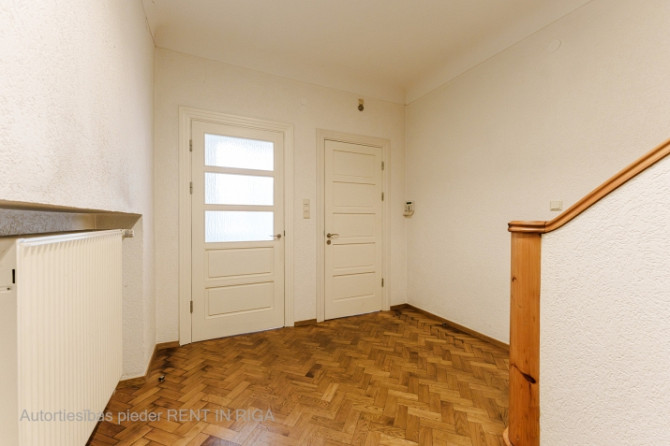 Pārdod mājīgu un gatavu apdzīvošanai privātmāju Rīgas centrā! Šī ir māja, kur satiekas Rīga - foto 13