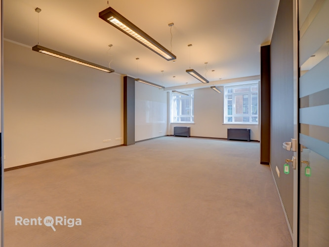 A klases birojs biznesa centrā European Trade Center Mūkusalas ielā. Birojs ar plašu priekštelpu un  Рига - изображение 12