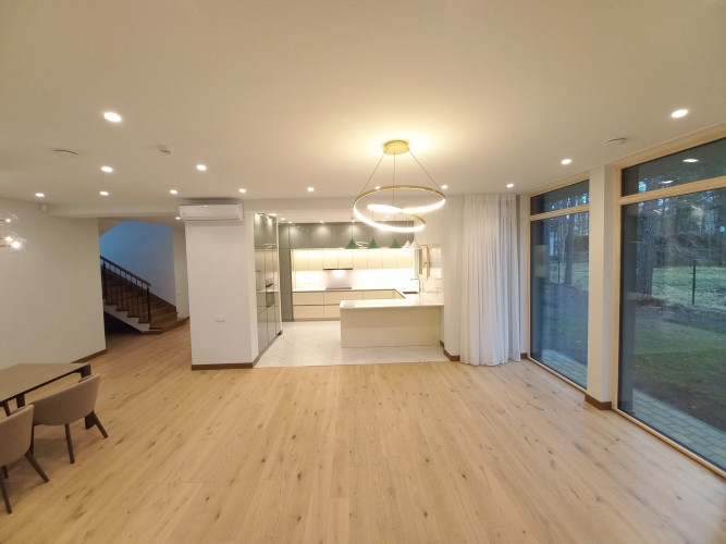 Izīre premium klases māju klusajā Jūrmalas centrā netālu no jūras! Aicinām jūs kļūt par Jūrmala - foto 9