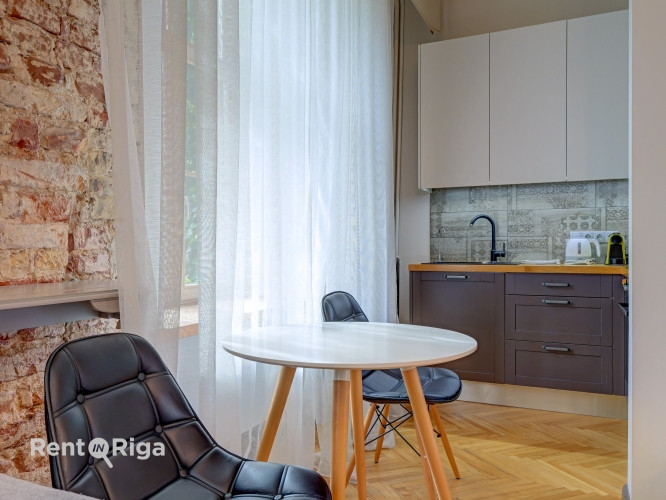 Izīrē skaistu, modernu un pilnībā mēbelētu dzīvokli Rīgas Vecpilsētas sirdī.  Dzīvoklis ir bagāts ar Рига - изображение 13