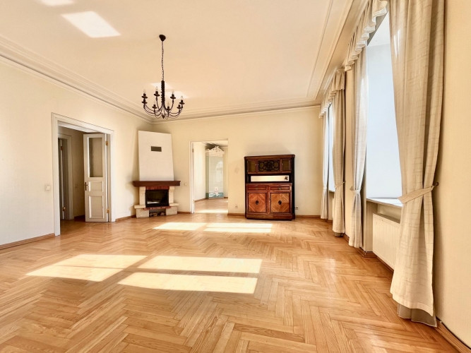 Представительная квартира в самом центре города с видом на парк. Из окон 2 комнат Рига - изображение 11