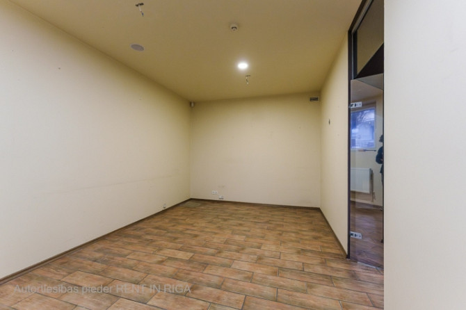 Piedāvājam uz nomu modernas komerctelpas ar kopējo platību 125 m prestižā Rīgas rajonā - Rīga - foto 5