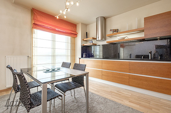 Pārdod plašu, gaišu un saulainu mēbelētu 3 istabu dzīvokli jaunajā projektā Astra Lux, Rīga - foto 7