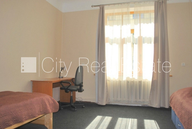 Fasādes māja, renovēta māja, slēgts pagalms, kāpņu telpa pēc kosmētiskā remonta, istabas Rīga - foto 19