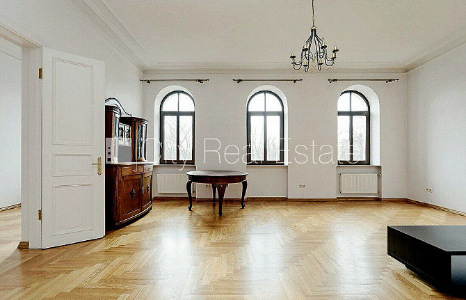 Zeme īpašumā, fasādes māja, renovēta māja, mainīts Jumta segums, viena kvadrātmetra Rīga - foto 16