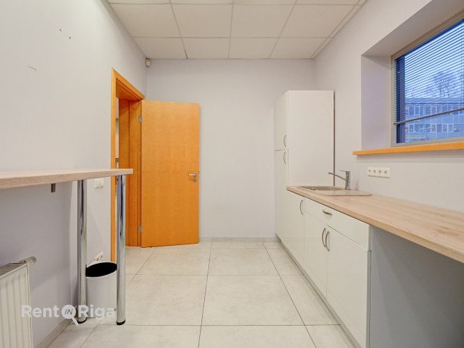 Офисное помещение в отдельно стоящем здании рядом с ТЦ Spice  Планировка: Рига - изображение 17