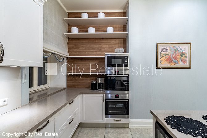 Jaunceltne, slēgts pagalms, ieeja no pagalma, ir lifts, divi balkoni 3 m2, terase 29,20 m2, logi Rīga - foto 12