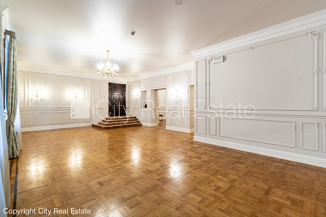 Jaunceltne, slēgts pagalms, ieeja no pagalma, ir lifts, divi balkoni 3 m2, terase 29,20 m2, logi Rīga - foto 2