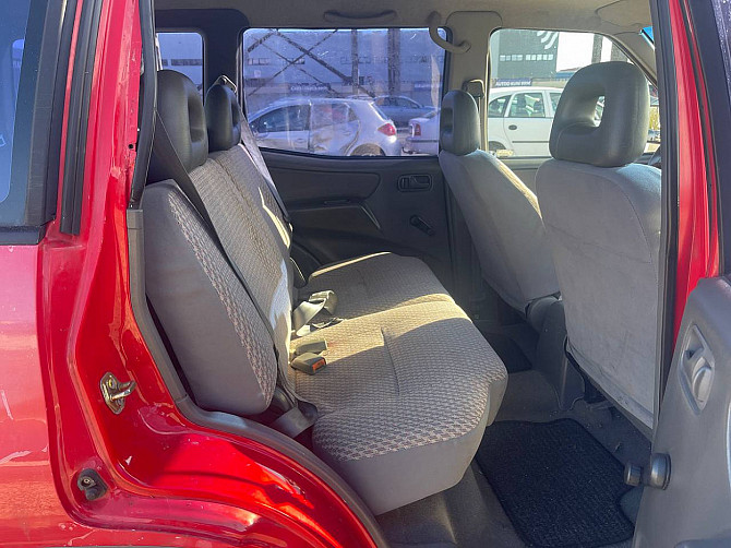 Nissan Terrano Comfort 4x4 2.4 91kW Таллин - изображение 7