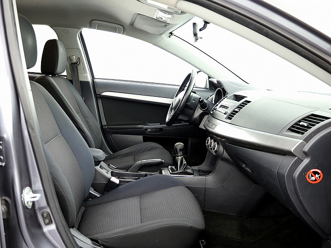 Mitsubishi Lancer Sport 1.5 80kW Таллин - изображение 6