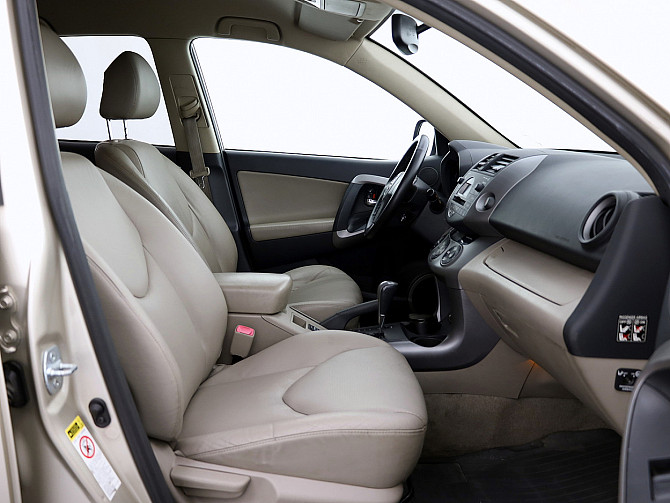Toyota RAV4 Luxury ATM 2.0 112kW Таллин - изображение 6