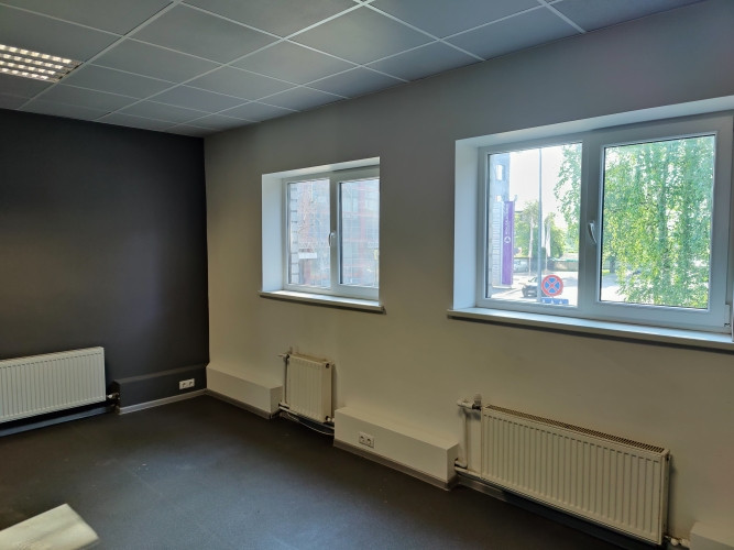 Biroja telpas Torņakalnā.  + 2 telpas (70 + 24m2) kā arī 2 mazas (3 + 3m2) noliktavas telpas; + Rīga - foto 7