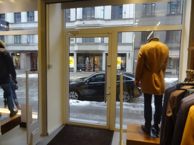 Piedāvājumā tirdzniecības telpas pašā Rīgas centrā - Tērbatas ielā!  Telpas ir ļoti Rīga - foto 4