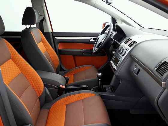 Volkswagen Touran Cross Facelift 2.0 TDI 103kW Tallina