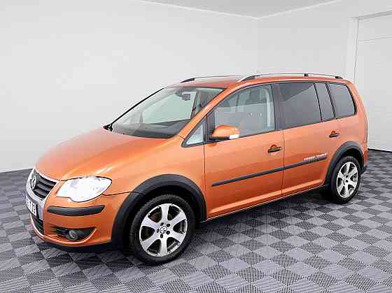 Volkswagen Touran Cross Facelift 2.0 TDI 103kW Tallina