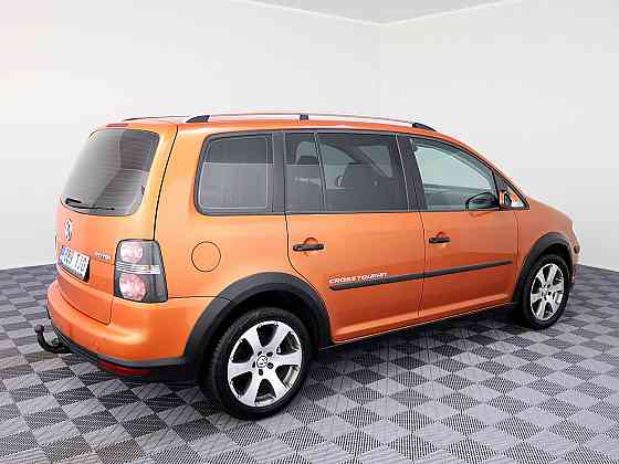 Volkswagen Touran Cross Facelift 2.0 TDI 103kW Tallina
