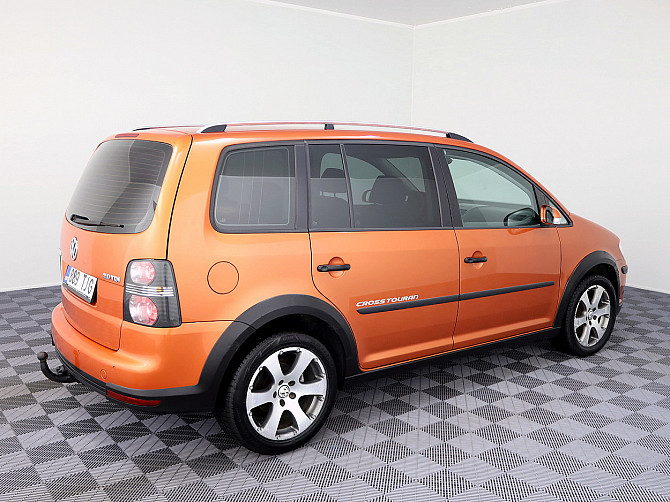 Volkswagen Touran Cross Facelift 2.0 TDI 103kW Tallina - foto 3