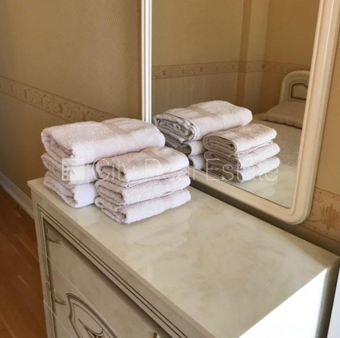 Renovēta māja, labiekārtots apzaļumots pagalms, slēgts pagalms, viena istaba izolēta, studio Rīga - foto 13