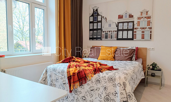 Fasādes māja, renovēta māja, labiekārtota apzaļumota teritorija, ieeja no ielas, kāpņu Rīga - foto 6