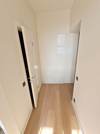 Fasādes māja, renovēta māja, slēgts pagalms, ieeja no ielas, ir lifts, kāpņu telpa bez Rīga - foto 13