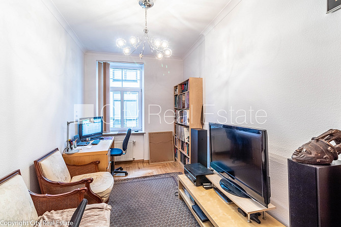Fasādes māja, renovēta māja, labiekārtota apzaļumota teritorija, slēgts pagalms, iespēja Rīga - foto 10