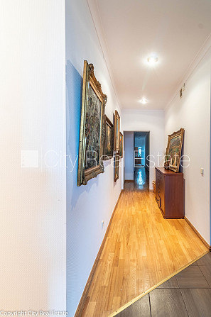 Fasādes māja, renovēta māja, labiekārtota apzaļumota teritorija, slēgts pagalms, iespēja Rīga - foto 8