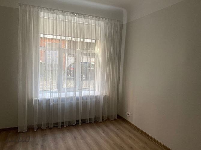 Īrēt tiek piedāvāts dzīvoklis pašā pilsētas centrā. Līdzās veikali, kafejnīcas, sabiedriskā transpor Рига - изображение 7