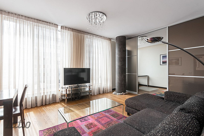 Dzīvoklis jaunajā projektā Centra nams, līdzās restorāni, kafejnīcas, veikali, sporta Rīga - foto 4