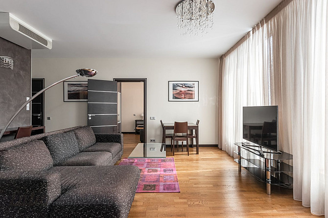 Dzīvoklis jaunajā projektā Centra nams, līdzās restorāni, kafejnīcas, veikali, sporta Rīga - foto 2