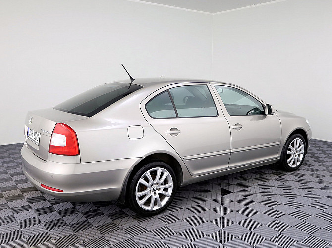 Skoda Octavia Comfortline Facelift ATM 1.2 77kW Tallina - foto 3