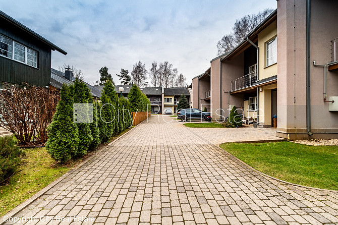 Rindu māja, zaļā teritorija, labiekārtots apzaļumots pagalms, slēgta teritorija, garāža Jūrmala - foto 15
