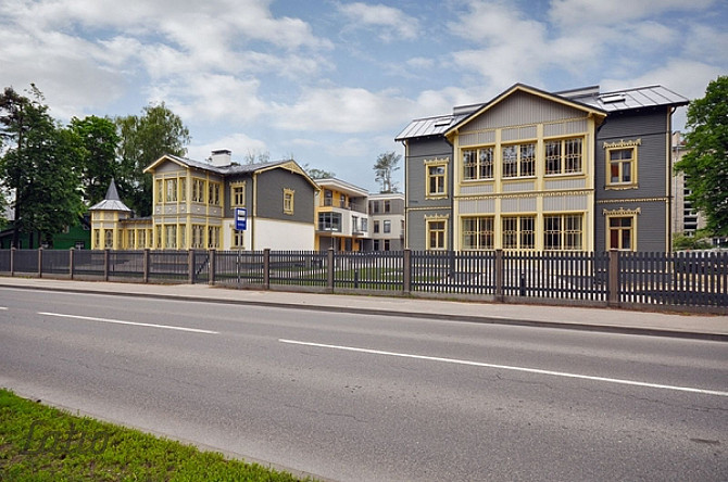 Pārdod 2-istabu dzīvokli ar teicamu infrastruktūru Bulduros, tikai 10 minūšu gājiena Jūrmala - foto 1