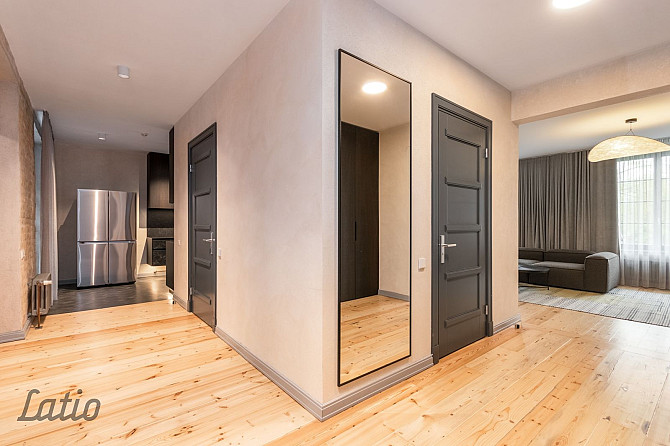 Izīrē mēbelētu un labiekārtotu trīsistabu dzīvokli prestižajā projektā Ģipšu Fabrika, Rīga - foto 5