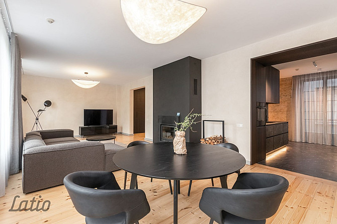 Izīrē mēbelētu un labiekārtotu trīsistabu dzīvokli prestižajā projektā Ģipšu Fabrika, Rīga - foto 1