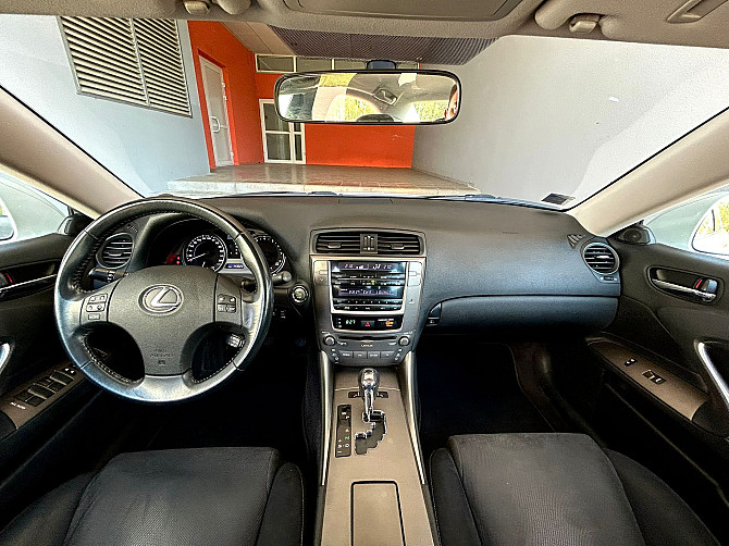 Lexus Is250 Rīga - foto 6