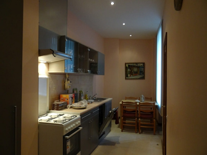 For rent one room in 3 bedroom apartment in the center of Riga near Skonto Stadium.  The apartment i Рига - изображение 4