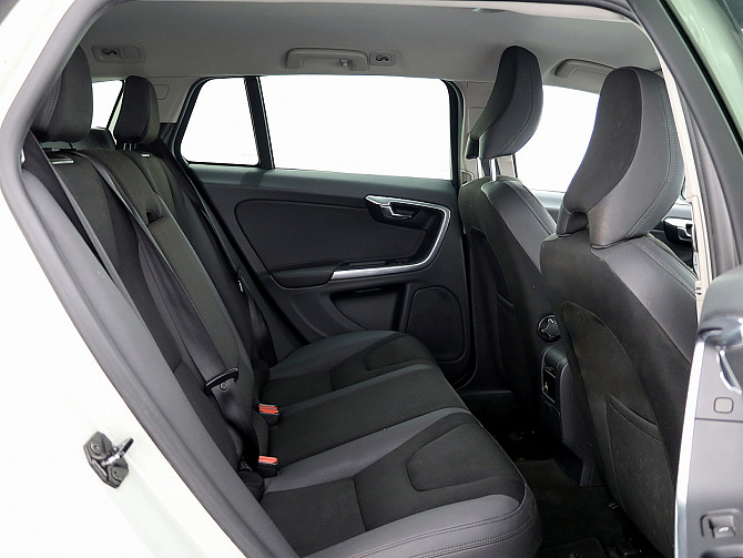 Volvo V60 Momentum ATM 2.0 D4 120kW Tallina - foto 7