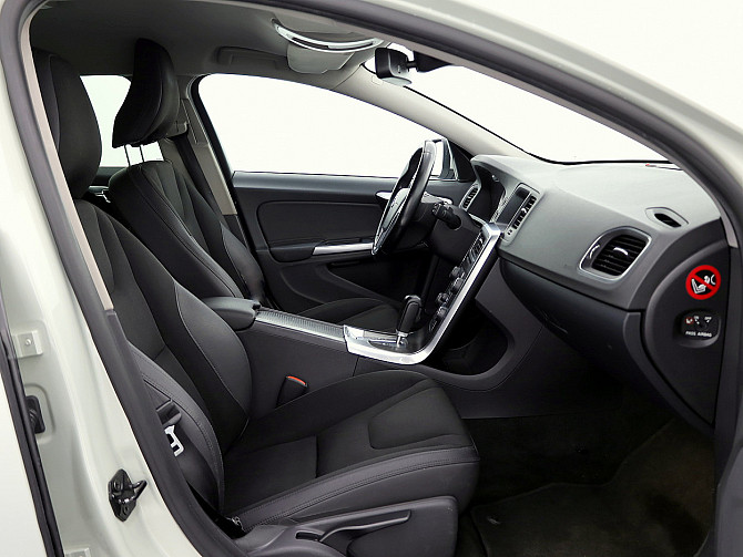 Volvo V60 Momentum ATM 2.0 D4 120kW Tallina - foto 6