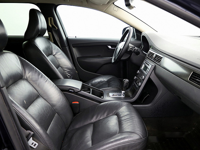 Volvo V70 Summum ATM 2.4 D5 120kW Tallina - foto 6