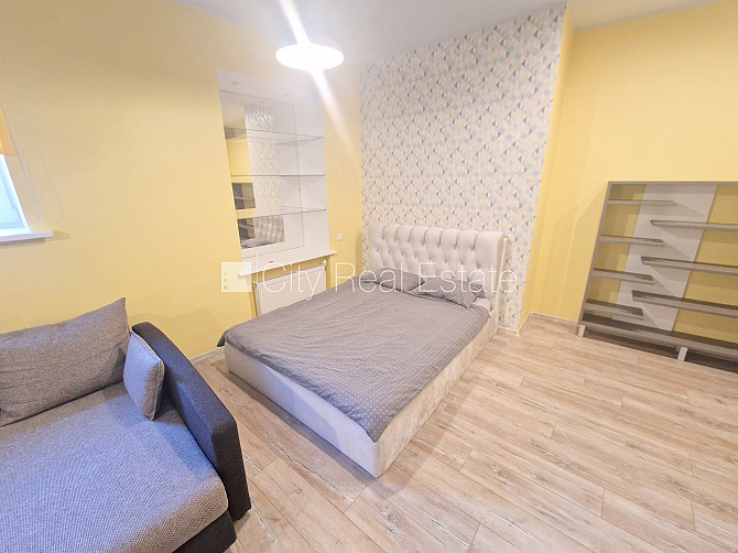 Jaunceltne, fasādes māja, ieeja no pagalma, ir lifts, kāpņu telpa pēc kapitālā remonta, Rīga - foto 8