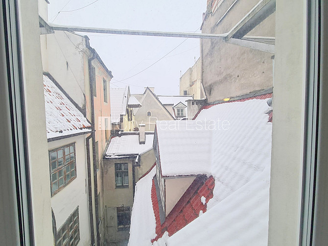 Jaunceltne, fasādes māja, ieeja no pagalma, ir lifts, kāpņu telpa pēc kapitālā remonta, Rīga - foto 18
