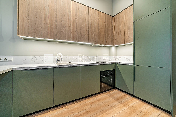 Fasādes māja, renovēta māja, slēgts pagalms, ieeja no ielas un pagalma, ir lifts, kāpņu Rīga - foto 7