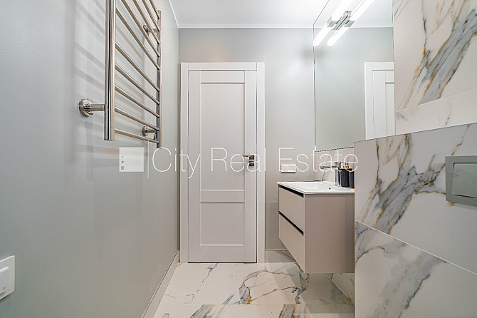 Fasādes māja, renovēta māja, slēgts pagalms, ieeja no ielas un pagalma, ir lifts, kāpņu Rīga - foto 13